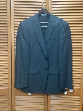 Calvin Klein Silk / Wool Two-Button Suit Blazer